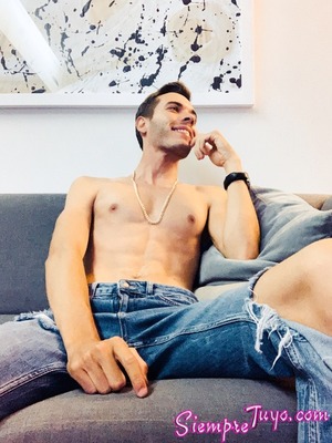 EL COTIZADO COLOMBIANO CRISTIAN MONTENEGRO 22cm DE VERGA