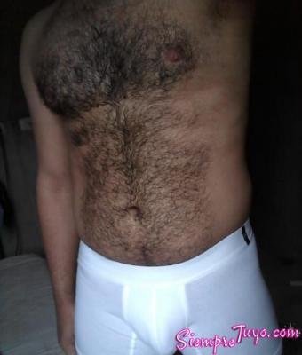 Masajista y scort gay súper cachondo con 19 cm de verga para complacerte!!