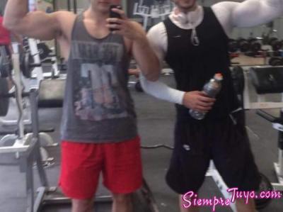 DUO DE MACHOS GUAPOS Y CALIENTES !! vip