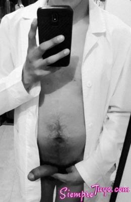Joven estudiante ofrece sexo (ROL ACTIVO)